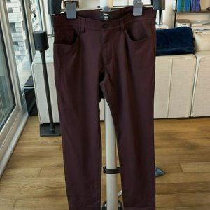 Theory Raffi 5-Pocket Pant in Compact Ponte - Slim Fit - 32 Waist - Maroon